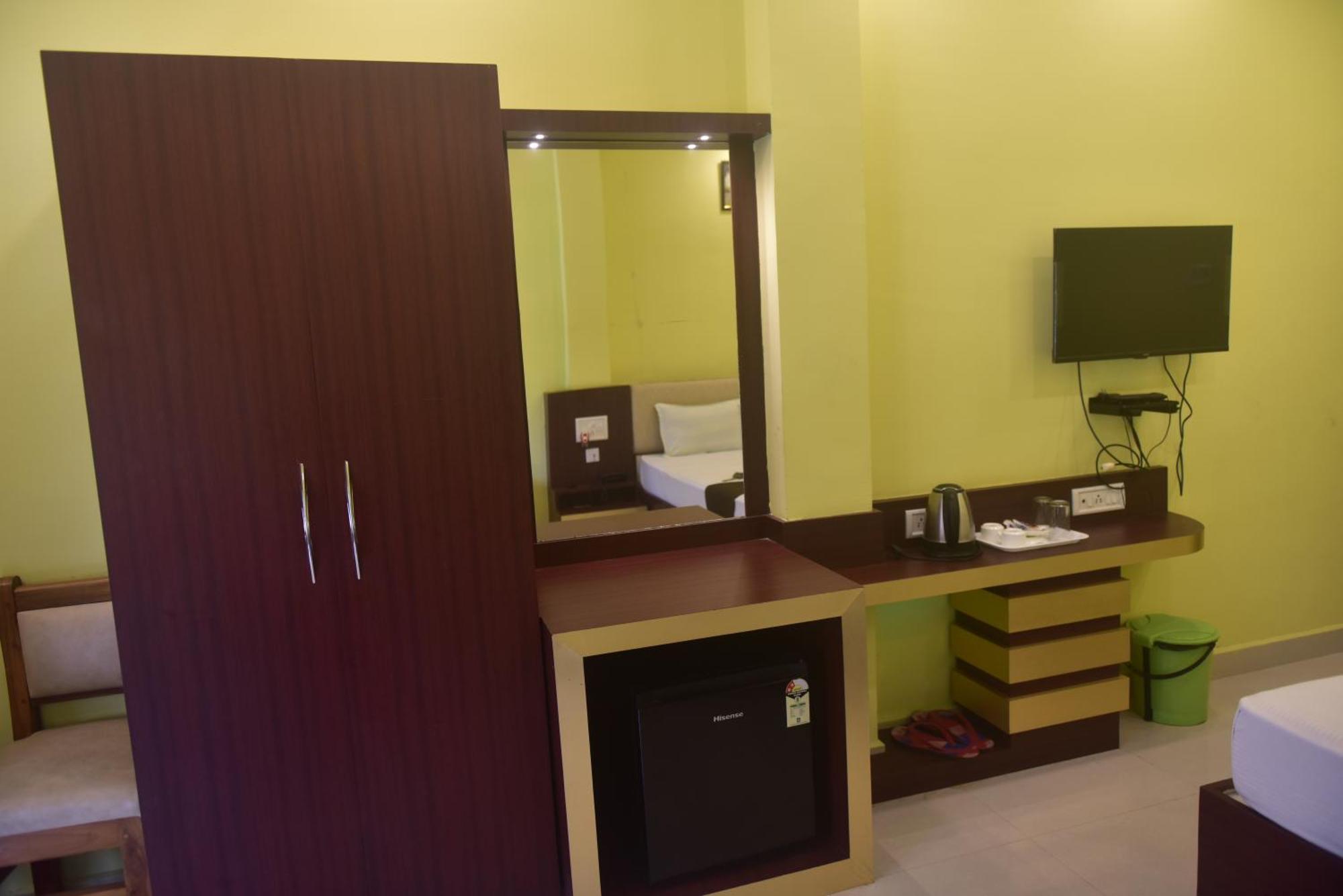 Golden View Resort And Restaurant Tajpur 외부 사진